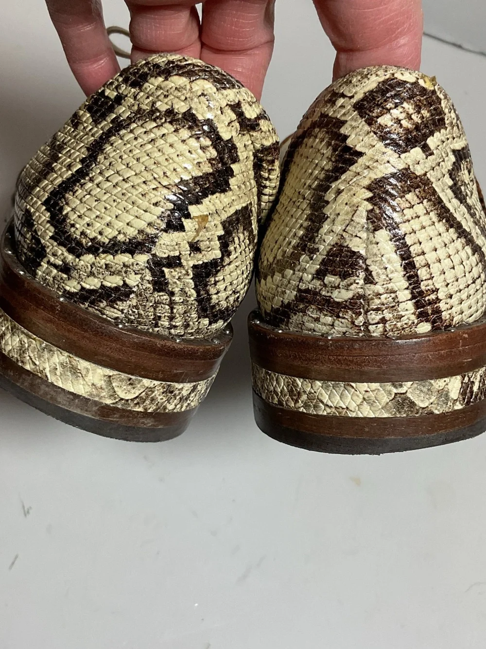 Freda Salvador Wit D’Orsay Leather Oxfords Croc Snakeskin